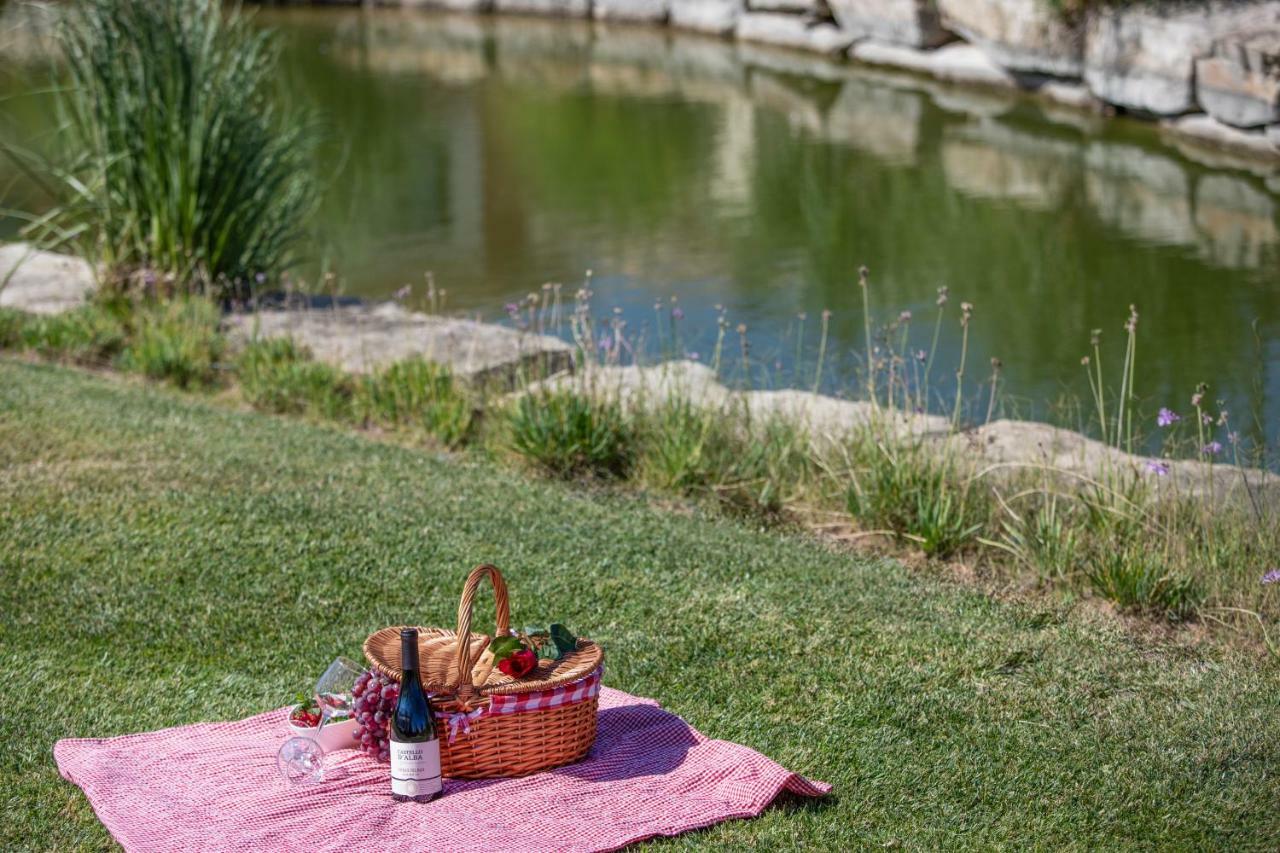 モンテ サント リゾート カルヴォエイロ エクステリア 写真 A picnic basket